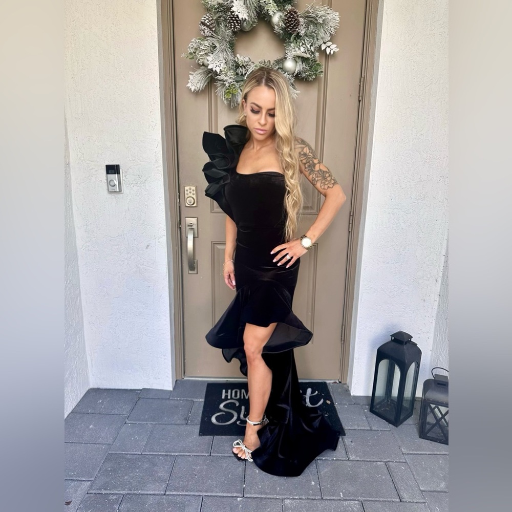 Black Windsor Formal dress, size xs